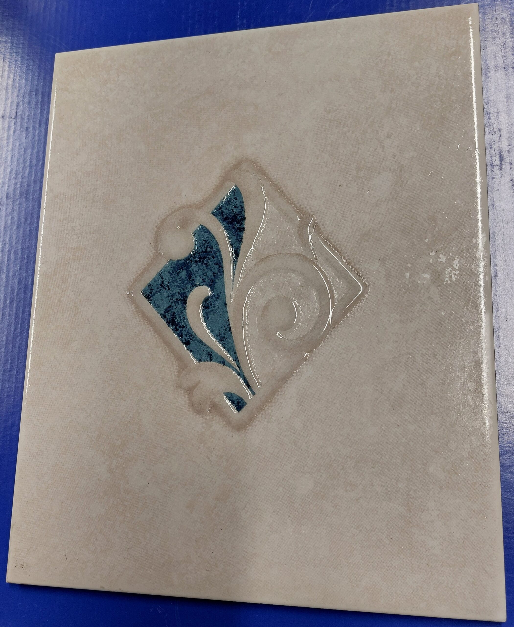 43db 20240103_104926 Leonardo Onda Blue 20X25 cm Dekorcsempe (Leoondablue20x25) - Image 1