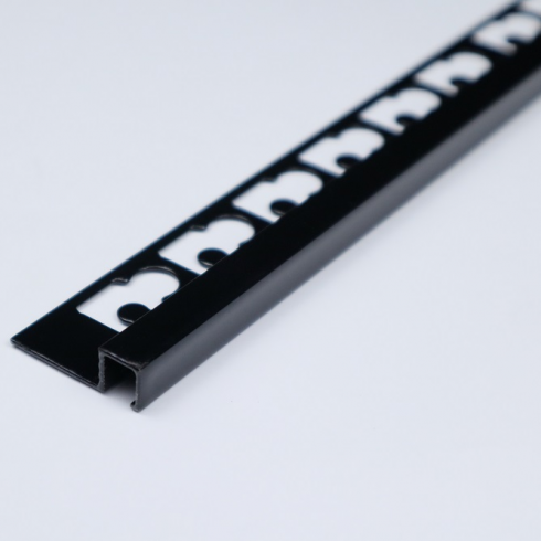 q-sz-gletes-porfestett-alum-nium-profil Viarprofil Q Szögletes porfestett matt fekete alumínium Profil 10 mm X 2.7M (AQ10R9005) - Image 1