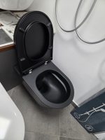Laufen Kartell Matt Fekete Perem Nélküli Fali WC, Ülőkével - Kiállított darab - Image 3