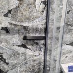 Hüppe Vita Pure tólóajtós zuhanykabin 90x90, fekete, belső polccal - Kiállítási darab - Image 2